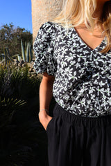 SIONA-V-NECK-BLOUSE - BLACK FLOWER