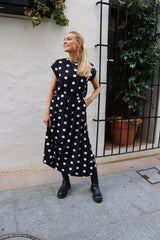 ALMA-U-TSHIRT - BLACK BIG DOT