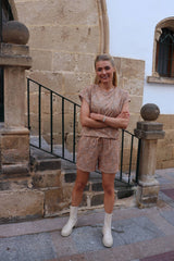 ALMA-U-TSHIRT - SAND PAISLEY