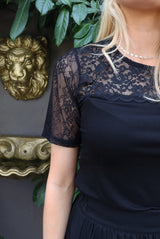 LISA SS LACE BLOUSE 2 - BLACK