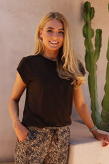 ALMA-U-TSHIRT - MOCCA