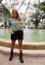 ULLA-SS-VNECK-TSHIRT - DUSTY LIGHT ARMY