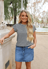 ULLA-STRIPE-TSHIRT - BLACK WHITE STRIPE