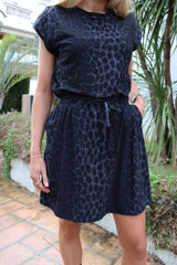 ALMA-SHORT-LOOSE-SKIRT - DARK GREY LEO