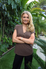 NUNI VNECK TSHIRT - BROWN