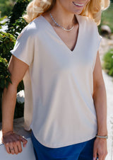 NUNI VNECK TSHIRT - CHAMPAGNE