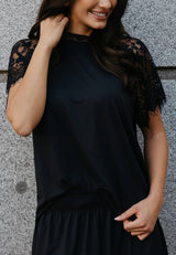 ALMA SS LACE MIX TSHIRT - BLACK