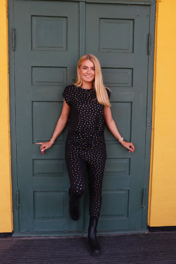 ALMA-TOP - BLACK GOLD HEART