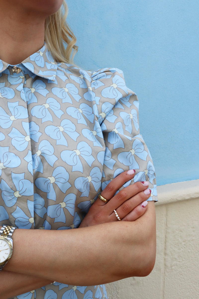 FLORA-SS-BLOUSE - CUTE BOW BLUE
