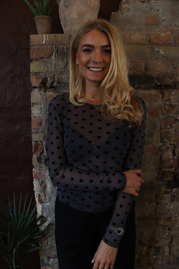 MESH LS TSHIRT - GREY BLACK FLOCK HEART