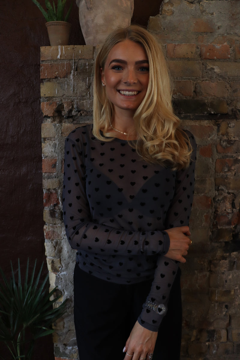 MESH LS TSHIRT - GREY BLACK FLOCK HEART